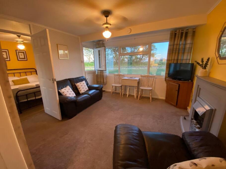 East Coast Chalets, Bee'S Knees @ California Sands Scratby Exteriör bild