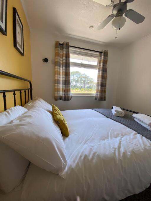 East Coast Chalets, Bee'S Knees @ California Sands Scratby Exteriör bild